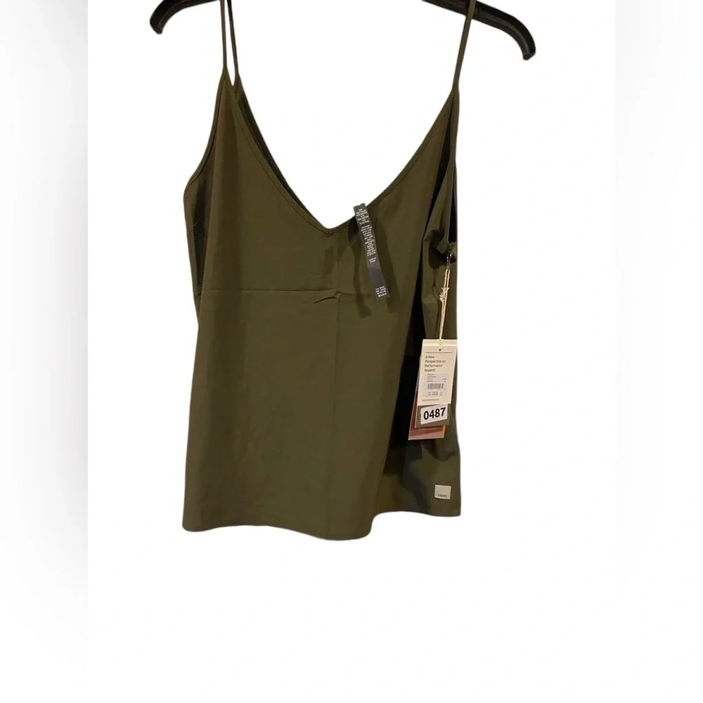 NWT Vuori villa cami Size L